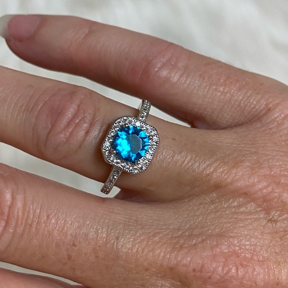 925 Sterling Silver Blue CZ Halo Fashion Ring - Picture 10 of 10
